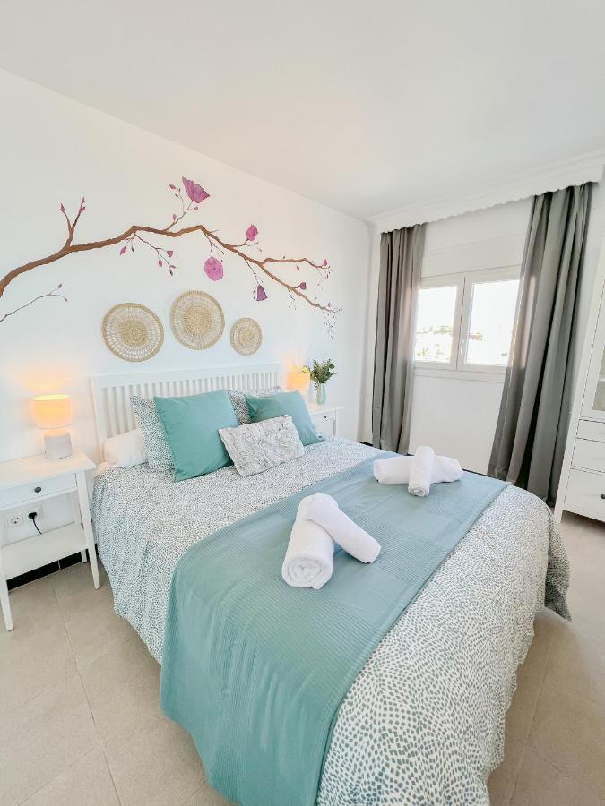 טורמולינוס Beautiful Sea Views Apartment Pool & Beach מראה חיצוני תמונה