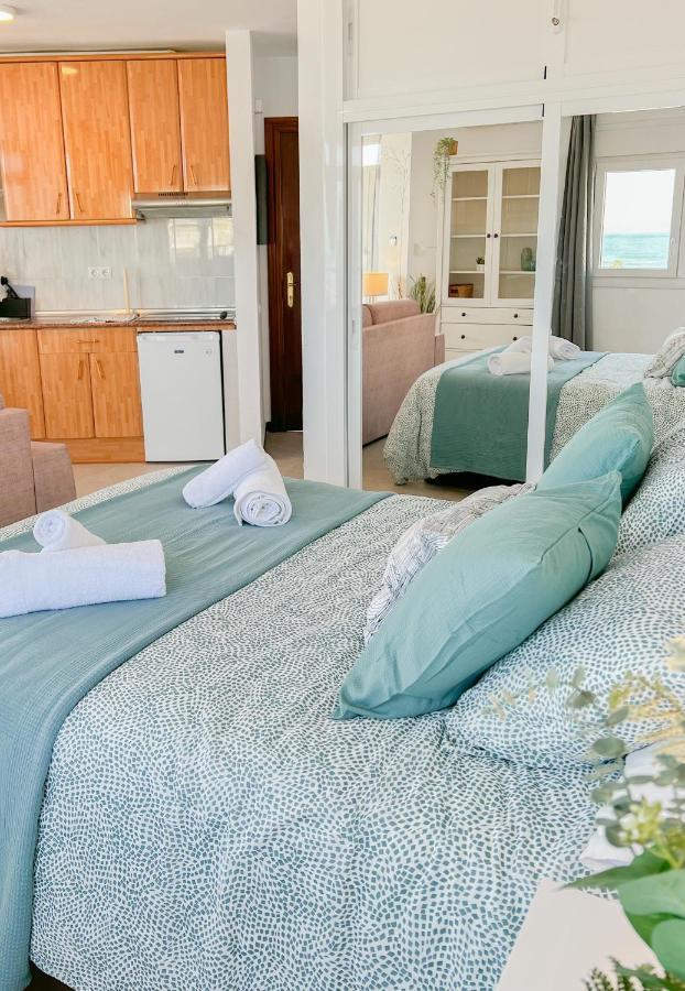טורמולינוס Beautiful Sea Views Apartment Pool & Beach מראה חיצוני תמונה